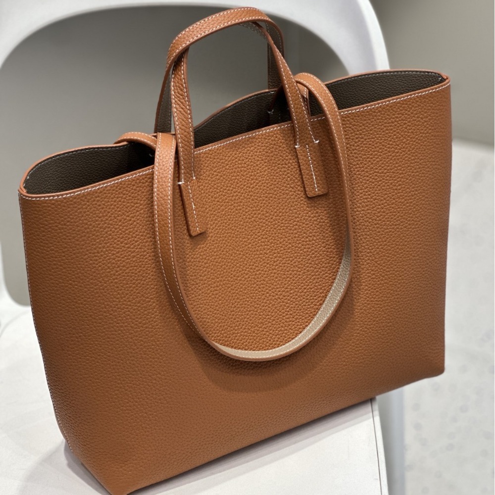 Quiet Luxury Bags Tote - Inside and Outside Contrasting Colors First